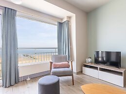 Modern Apartment With Frontal Sea-view