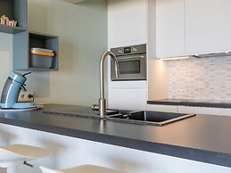 Modern Apartment With Frontal Sea-view