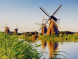 Holiday Home Between Oosterduinse Meer and Sea