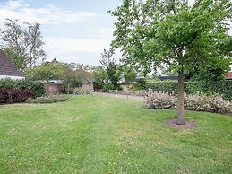 Holiday Home Between Oosterduinse Meer and Sea