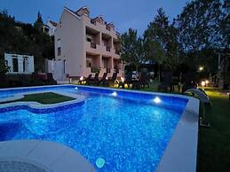 Apartments Villa Subic - Two Bedroom Apartment With Balcony A2