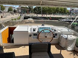 Luxury Yacht in La Rochelle With a Terrace