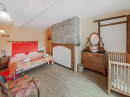 Heritage Holiday Home in Gouvy With Fenced Garden