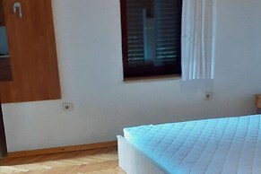 Apartments Rudi - One Bedroom Apartment With Terrace