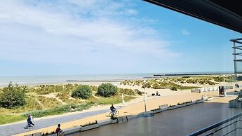 Apartment in Nieuwpoort With sea View