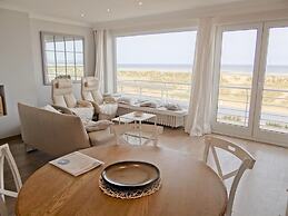Apartment in Nieuwpoort With sea View