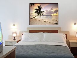 Vibrant Apartment in Rimini With Balcony