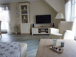 Beach & Good Comfortable Holiday Residence