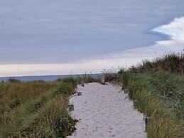 Beach & Good Comfortable Holiday Residence