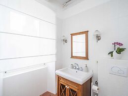 Secret Apartments - Two Bedroom Apartment With City View