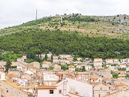 Secret Apartments - Two Bedroom Apartment With City View