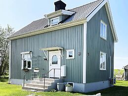 6 Person Holiday Home in Odeshog