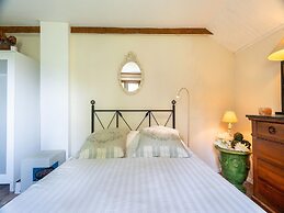 Majestic Holiday Home in Laroque With hot tub