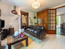 Majestic Holiday Home in Laroque With hot tub
