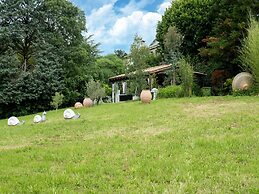 Majestic Holiday Home in Laroque With hot tub