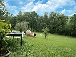 Majestic Holiday Home in Laroque With hot tub