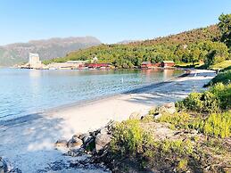 8 Person Holiday Home in Averoy-by Traum