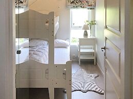 8 Person Holiday Home in Averoy-by Traum