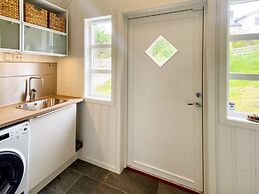 8 Person Holiday Home in Averoy-by Traum