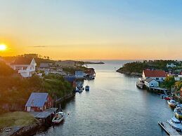 8 Person Holiday Home in Averoy-by Traum