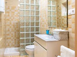 Cosy Holiday Home With Sea-view