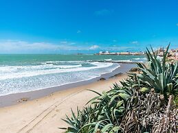 Cosy Holiday Home With Sea-view