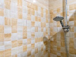 Cosy Holiday Home With Sea-view