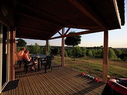Attractive Chalet on a Hill in Monclar-de-quercy