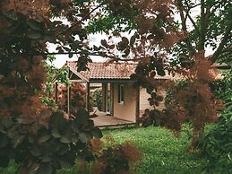 Attractive Chalet on a Hill in Monclar-de-quercy