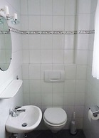 Deichwiege Modern Retreat