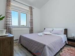 Boky Comfortable Holiday Residence