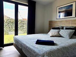 Luxurious Villa in a Residential Location