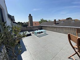 Luxurious Villa in a Residential Location