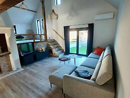 Luxurious Villa in a Residential Location