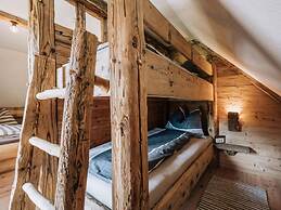 Webertonihutte Modern Retreat