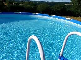 Pretty Gite With Private Pool