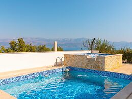 Villa Anabella - Four Bedroom Villa With Swimming Pool