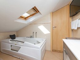 Villa Anabella - Four Bedroom Villa With Swimming Pool