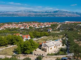 Villa Anabella - Four Bedroom Villa With Swimming Pool