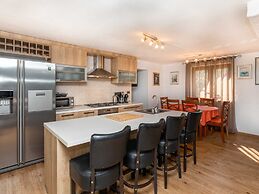 Villa Anabella - Four Bedroom Villa With Swimming Pool