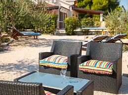 Villa Anabella - Four Bedroom Villa With Swimming Pool