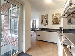 Beautiful Holiday Home With a Whirlpool