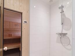 Beautiful Holiday Home With a Whirlpool