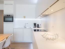 Apartment Overlooking the sea