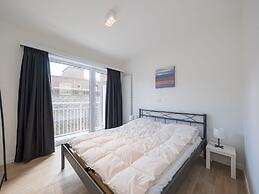 Apartment Overlooking the sea