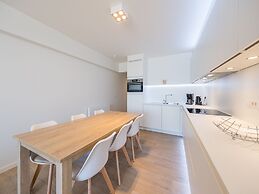 Apartment Overlooking the sea