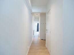 Apartment Overlooking the sea