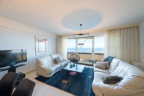 Apartment on the 4th Floor With Garage