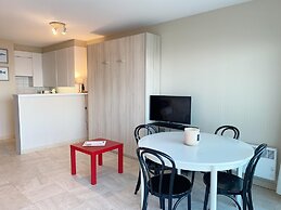 Apartment in Nieuwpoort With the Beach