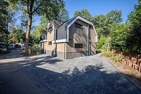 Family Villa in Forest Park